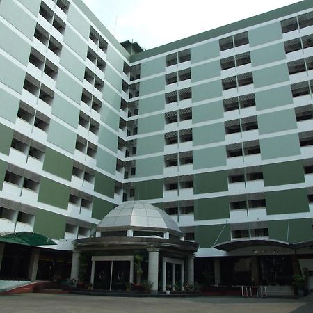 Ratchada City Hotel Бангкок Экстерьер фото