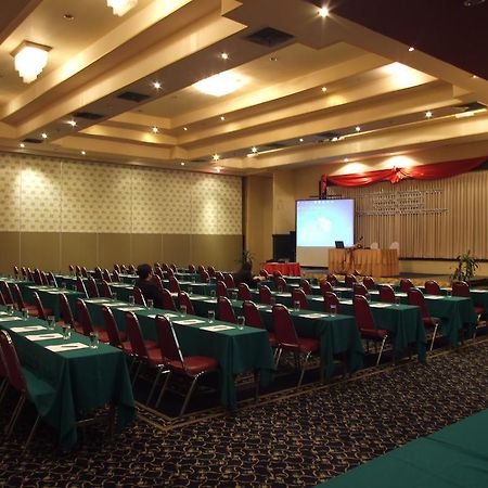 Ratchada City Hotel Бангкок Экстерьер фото