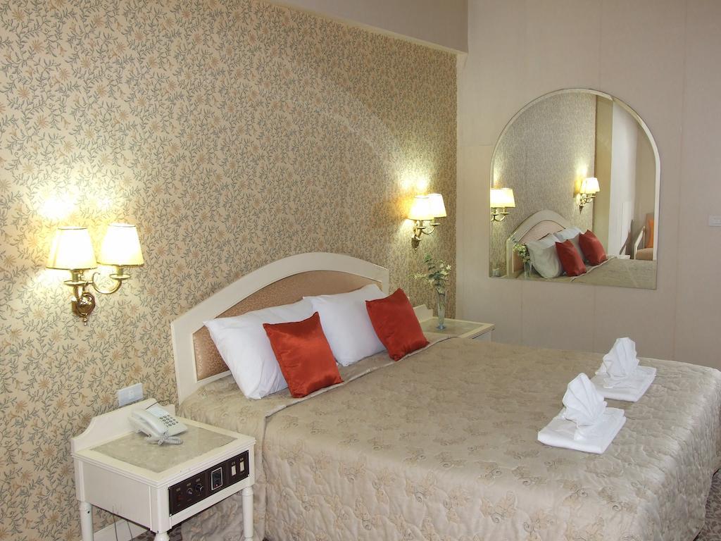 Ratchada City Hotel Бангкок Экстерьер фото