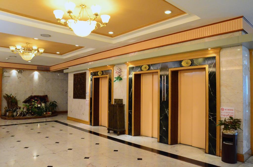 Ratchada City Hotel Бангкок Экстерьер фото